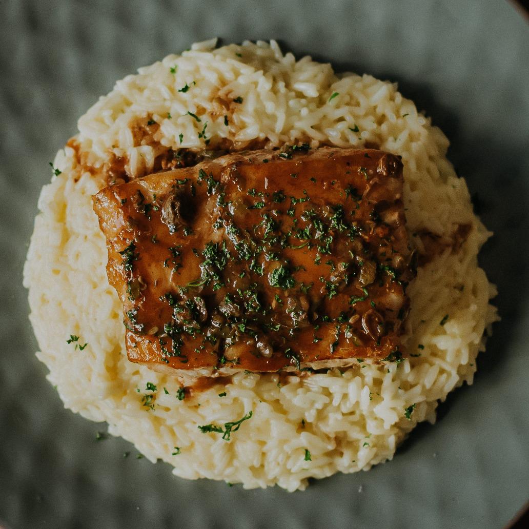 Risotto a la meuniere<br />
con pez limón (viernes y sábados)